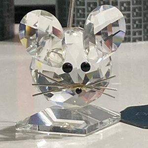 Swarovski Crystal Mouse. Vintage 80s 90s animal figurine. Best offer🌸